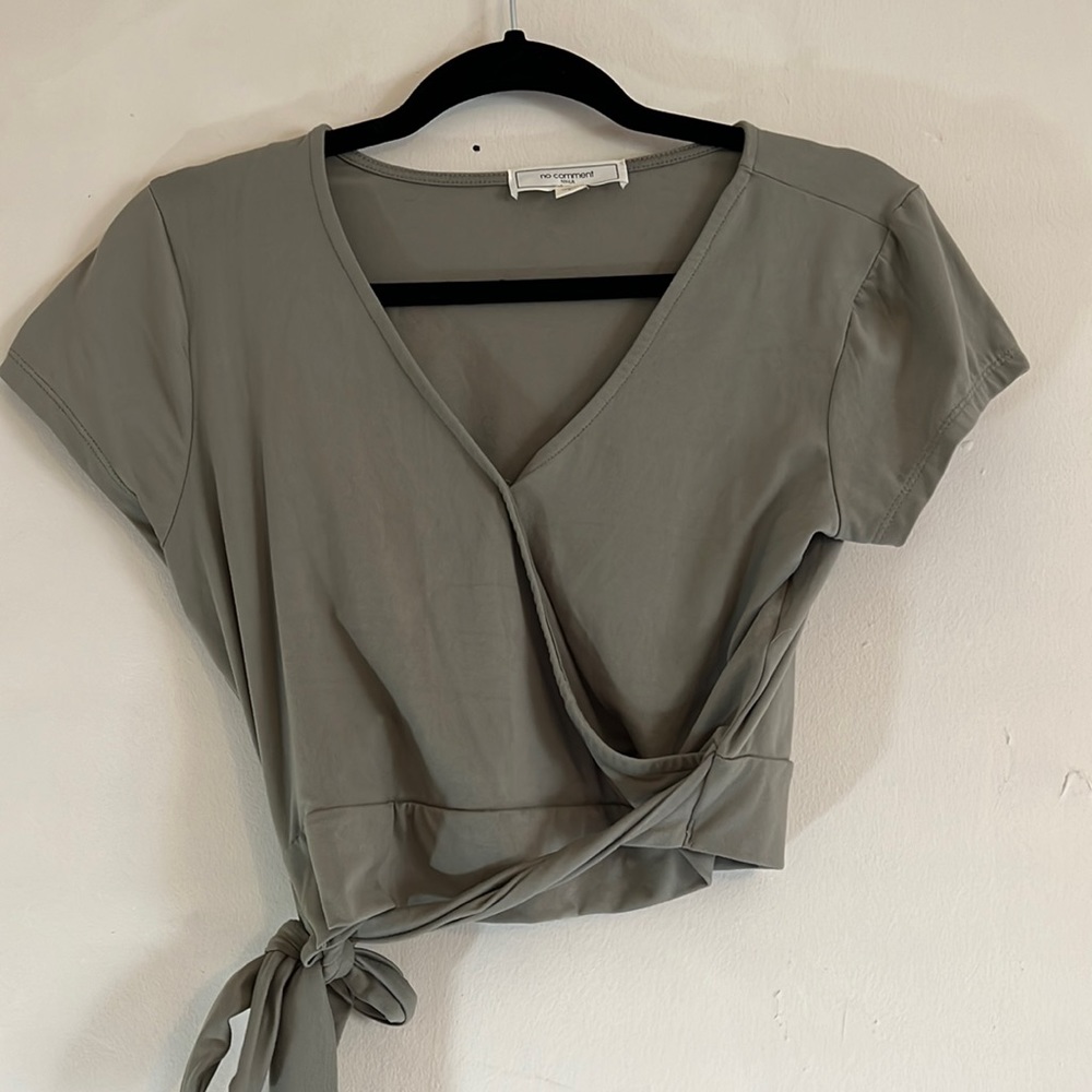 Green crop top